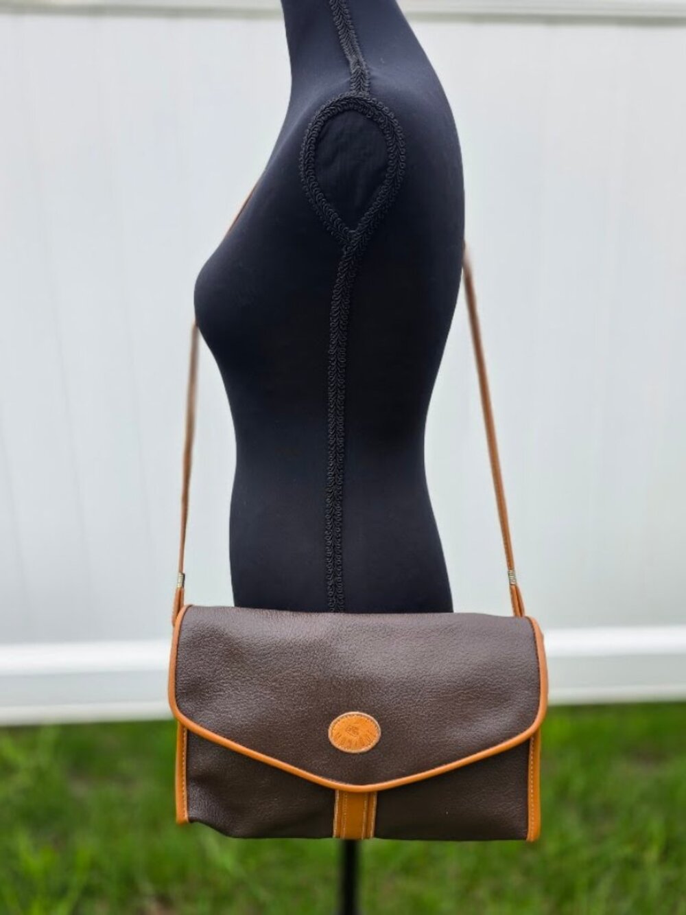 Vintage 90s Monique Brown Tan Crossbody Shoulder Bag
